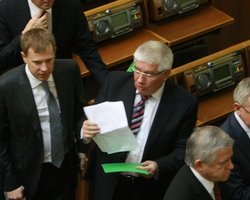 Чечетов: Оппозиция - у нас ручная.  Мы только за веревочки дергаем