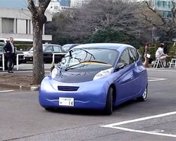 Японцы построили дальнобойный электромобиль
