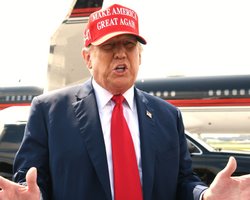 "Может состояться немедленно": Трамп объяснил, что должен сказать Зеленский для перезапуска переговоров