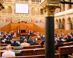 Минус 40% к зарплате: венгерские депутаты единогласно поддержали сокращение собственных выплат, — СМИ
