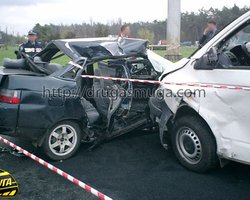 Опубликованы фото с места ДТП при участии кортежа Януковича