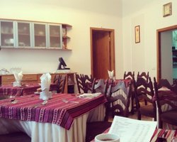  Депутат показал, чем кормят столичных чиновников в VIP-столовой КГГА