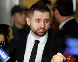 "В этом есть смысл": Арахамия прокомментировал интервью Гордона с Гиркиным и Поклонской