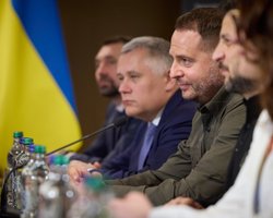 Железняк повідомив, що Зеленський ухвалив рішення щодо Єрмака: "Піде в потужну контратаку"