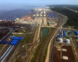 Дрони вшосте атакували балтійські порти РФ: які наслідки в Усть-Лузі та які зміни в ППО (відео)