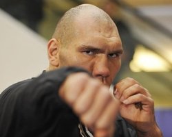 Валуев договорился о бое с Кличко