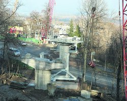 Вертолетную площадку для Януковича закончат к марту, - СМИ