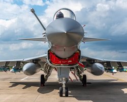 Легко впоралися із 3 знаменитими Rafale: що відомо про китайські винищувачі Chengdu J-10C