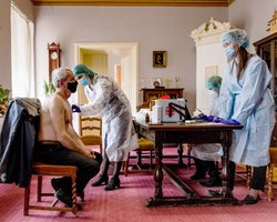 Цена жизни – 1,7 млн грн. Кабмин назначил выплаты в случае смерти или инвалидности из-за вакцинации