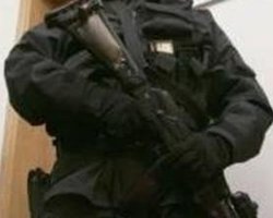 В БЮТ заявляют, что квартиру помощницы их депутата заблокировали 