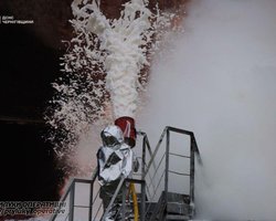 Удар ЗС РФ по нафтобазі в Прилуках: у ДСНС показали кадри масштабної пожежі (фото, відео)