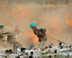 В Нагорном Карабахе объявили частичную мобилизацию (видео)