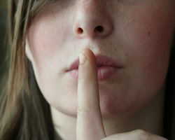 В Украине с полуночи наступит предвыборный "день тишины"