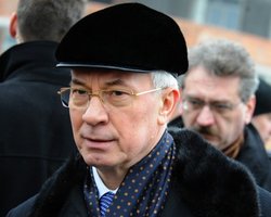 Азаров заявил, что доволен качеством дорожных работ к Евро-2012