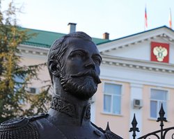 Сон разума: В Русской православной церкви опровергли мироточение бюста Николая II