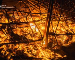 Росія атакувала фабрику  Philip Morris у Харкові: виникла масштабна пожежа (відео)