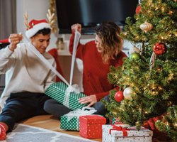 Подарунки дружині на Різдво: навушники, планшет, смарт-годинник і ще кілька цікавих ідей (фото)