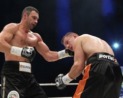 Адамек: Самым трудным был эпизод во втором раунде, когда я получил удар в ухо