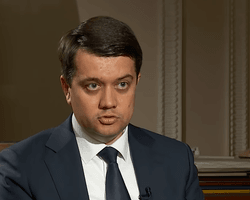 "Слузі народу" в Трускавці вдалося зібрати голоси для розгляду відставки Разумкова