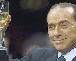 Берлускони потратил на подарки женщинам 34 миллиона евро, - СМИ