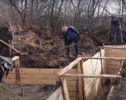 Отправляют на строительство укреплений: в ТЦК рассказали о мобилизации мужчин старше 50 лет