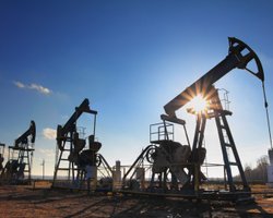 ОПЕК и РФ ведут переговоры о снижении добычи нефти на 20%, — Reuters