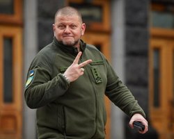 "Есть еще порох в пороховницах": Залужный показал мастер-класс по снайпингу (фото)