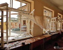 Amnesty International звинуватили ЗСУ у базуванні в школах, а ЗС РФ — у невиборчих обстрілах