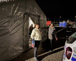 С елочкой и детской зоной: в Фастове развернули мобильный вокзал (фото)