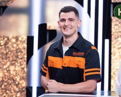 "Жил на обезболивающих 3 года": Николас Карма сделал сложную операцию на шее