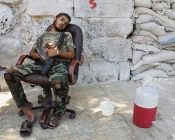 Сирийские повстанцы временно контролировали несколько объектов по хранению химоружия, - доклад