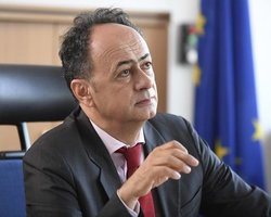 Мингарелли призвал Раду "тщательно подумать" прежде чем увольнять Соболева