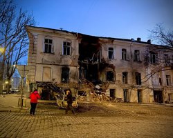 Атака россиян на Одессу: пострадали три человека, повреждены 12 домов (фото)