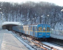 Вчера метро в Киеве остановилось из-за снега и соли, - Метрополитен