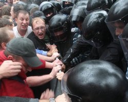 Участники митинга под Украинским домом согласились не ставить палатки