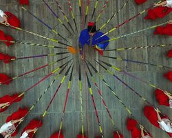 Танцовщики поддержали сборную перед Евро-2016