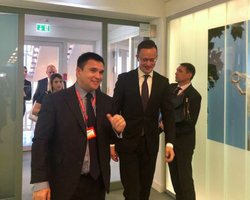 Венгрия намерена и далее блокировать комиссию Украина-НАТО