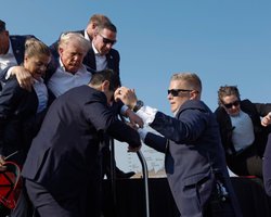 В соцсетях сообщили, что Трампа "закрыла собой" россиянка: ее "тренер" прокомментировал