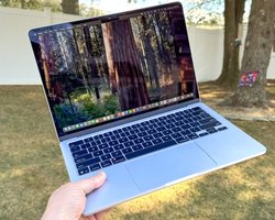 Apple показала MacBook Air і Pro з чіпами серії М5: ціни та характеристики новинок (фото)