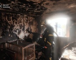 Гасив власний дім: рятувальник з Києва втратив житло внаслідок атаки ЗС РФ