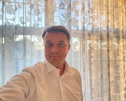 "Мог заразить несколько сотен гостей": Разумков второй раз заболел COVID-19