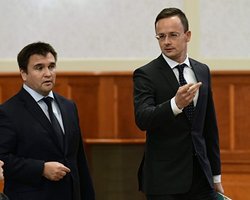 Климкин ожидает "сложного диалога" с Сиярто