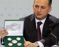 Колесников купит полукилограммовую золотую монету к Евро-2012