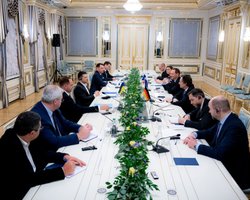 "Пришло время договариваться", — Зеленский о прекращении войны на Донбассе