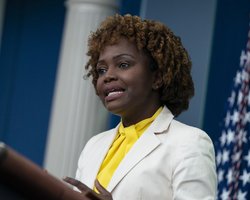 У Білому домі відповіли на "мирні ініціативи" Ілона Маска щодо України (відео)