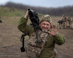 Украинцы в возрасте от 60 лет уже могут идти воевать: нардеп раскрыл подробности