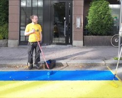 Провели референдум: жители Финляндии "аннексировали" парковку генконсула РФ