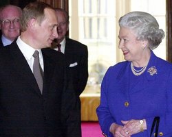 Путин поздравил Елизавету II, а Жириновский считает, что принц будет "пить кровь"