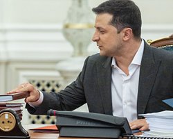 Трудный год Зеленского. Почему оппозиции у главы государства стало больше