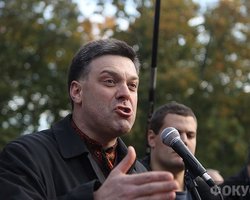 Тягнибок обещает вывести людей на улицы в случае фальсификаций